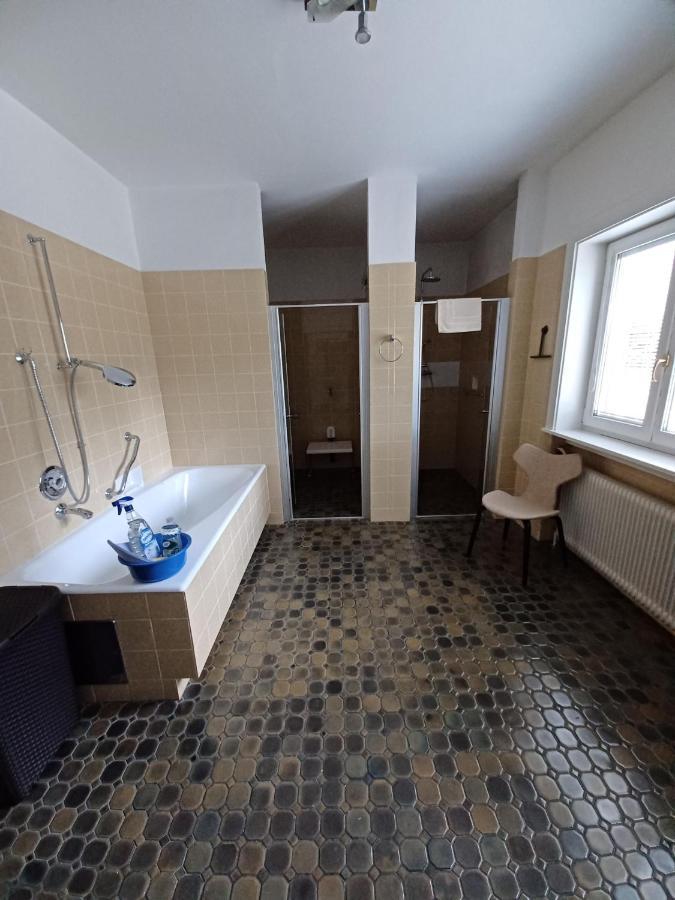 Apartment Romy Mit 3 Gaestezimmer