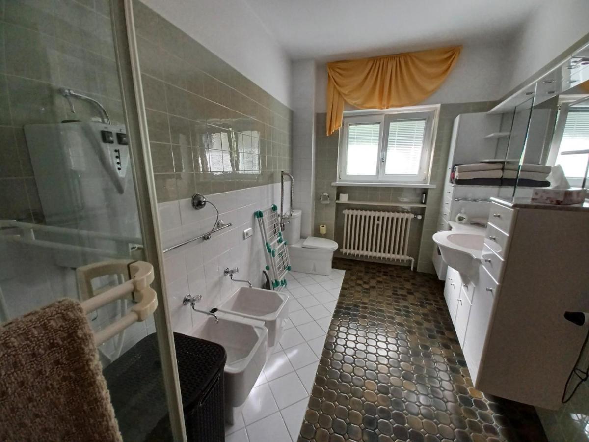 Apartment Romy Mit 3 Gaestezimmer